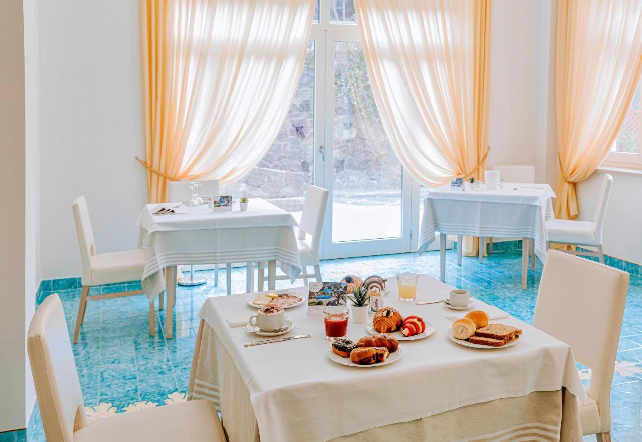 Hotel Zaro Lacco Ameno  Luaran gambar