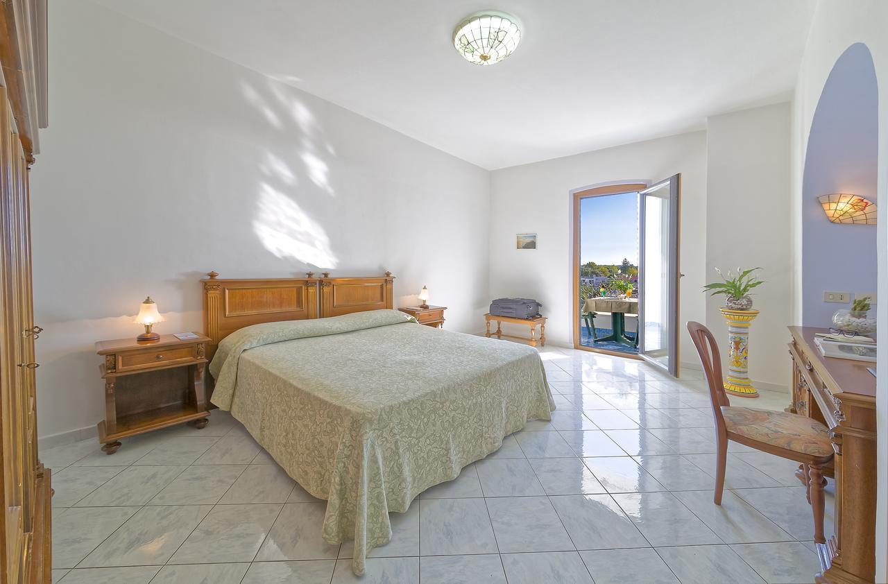 Hotel Zaro Lacco Ameno  Luaran gambar