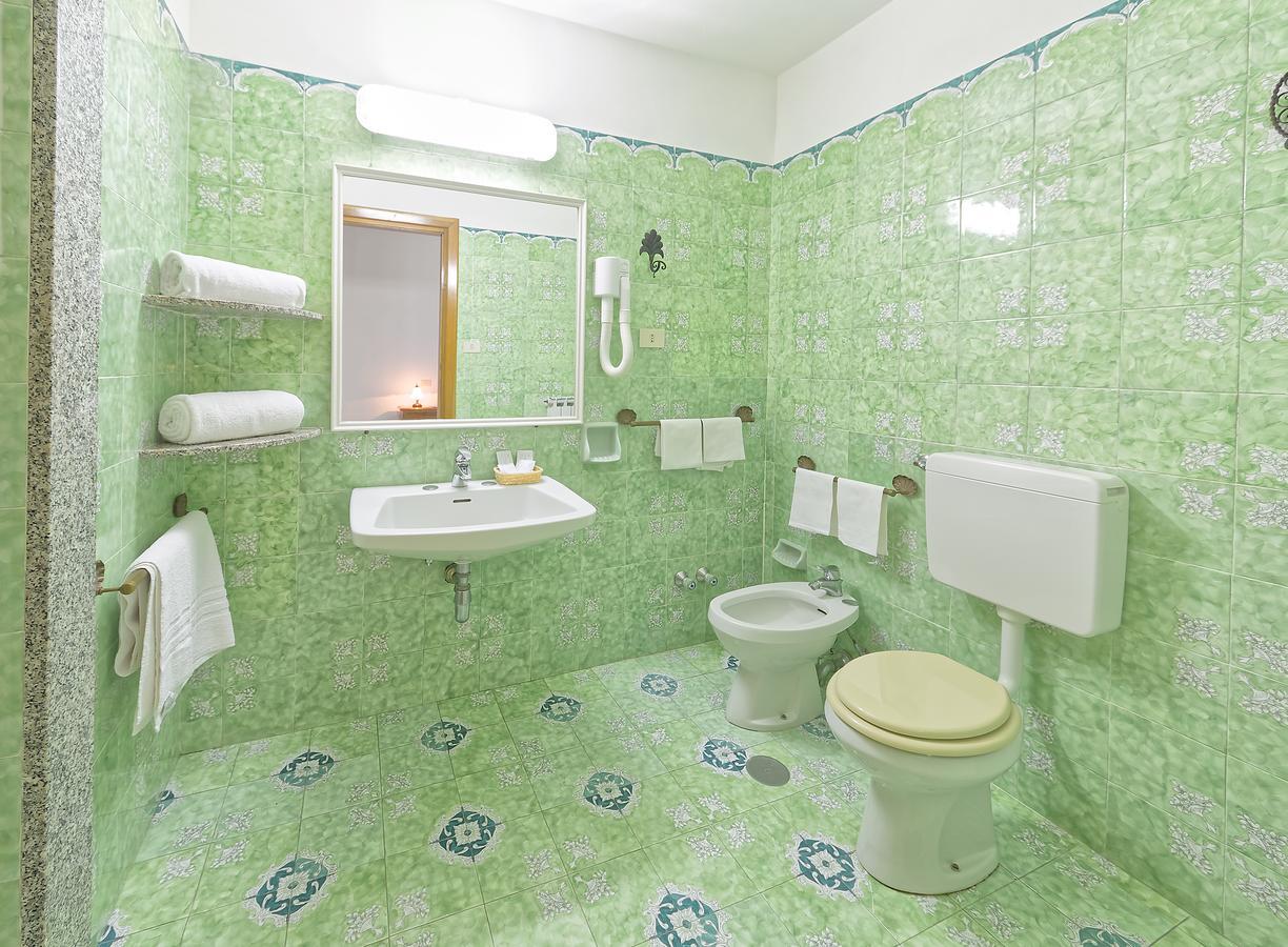 Hotel Zaro Lacco Ameno  Luaran gambar