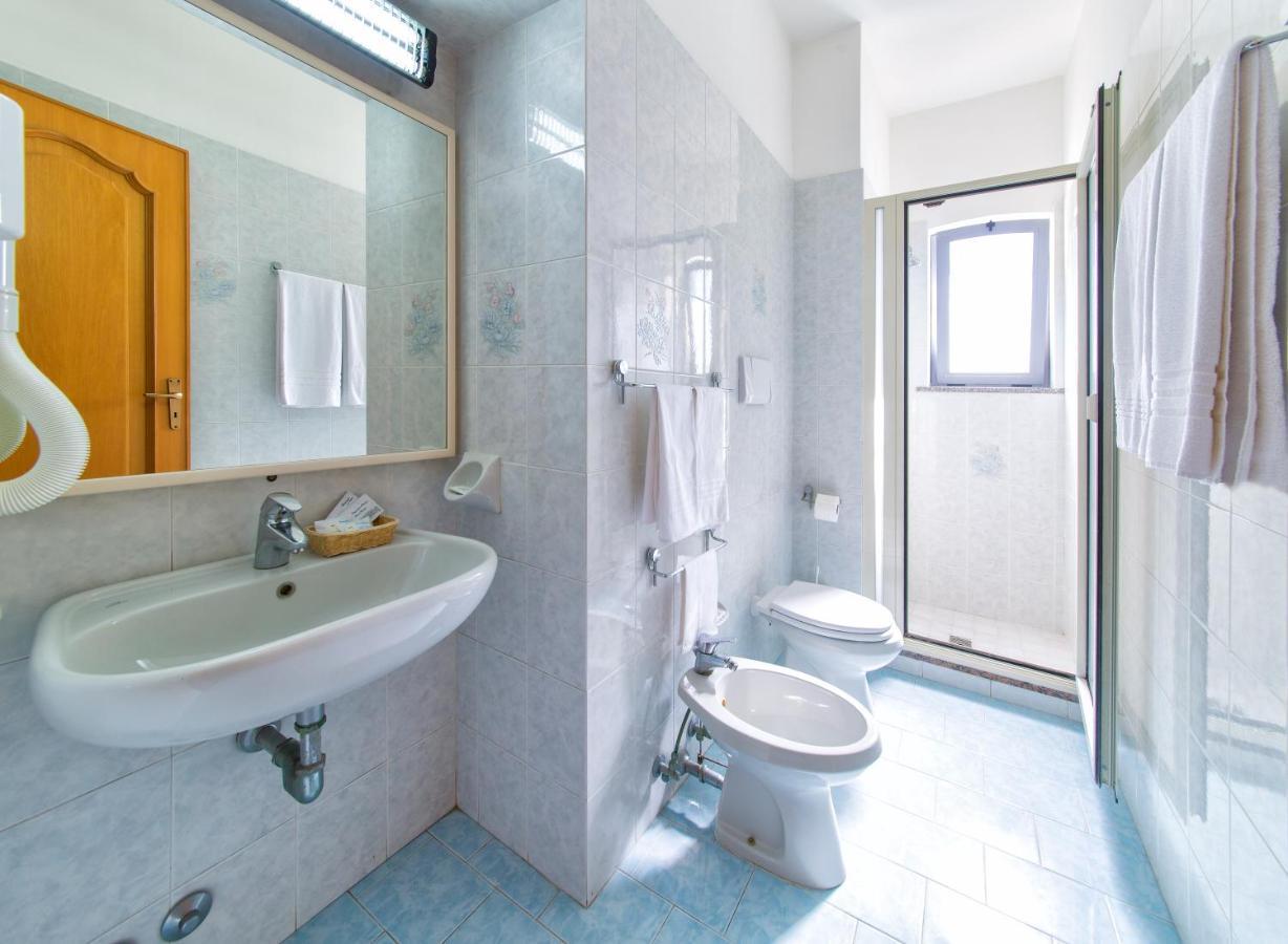 Hotel Zaro Lacco Ameno  Luaran gambar
